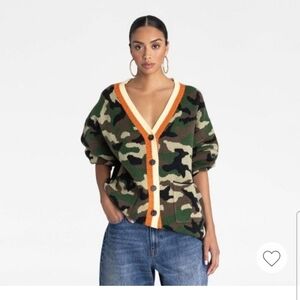 NWT kbb By Kahlana Camo Cardigan